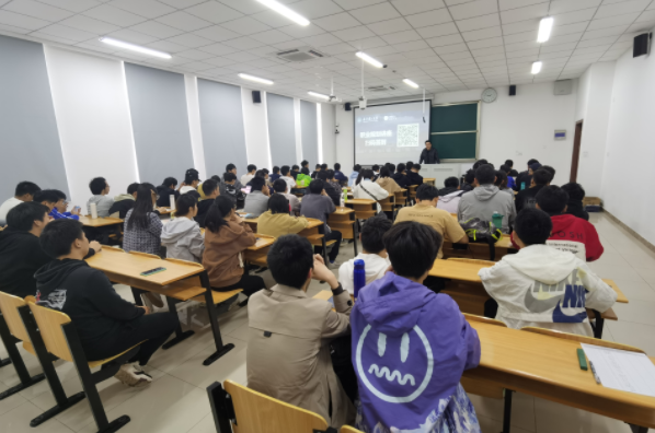 凯发K8国际科技集团在南京理工大学网络空间安全学院举办职业生涯规划讲座